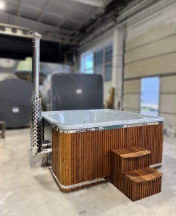 Bain nordique chaud avec poêle à bois intégré modèle OULOU de Pure Sauna&Spa HD